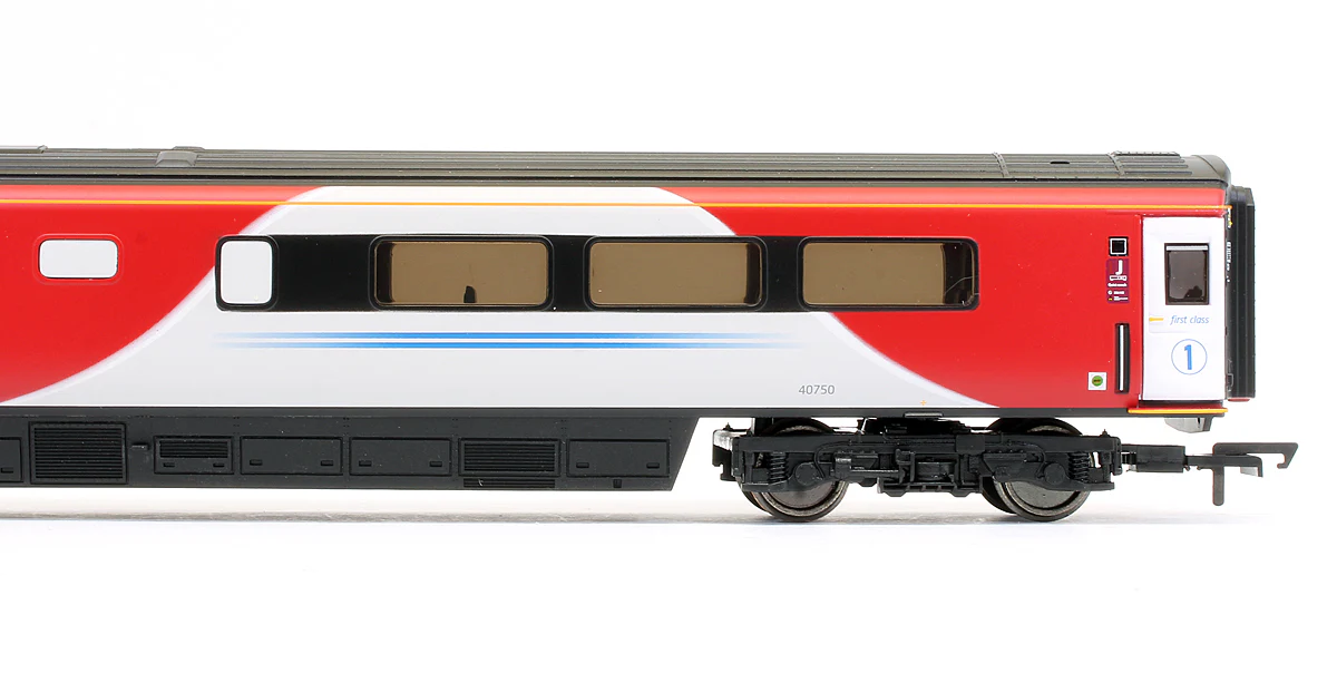 R4932A Pre-Owned LNER MK3 Buffet Car '40750' - Image 3
