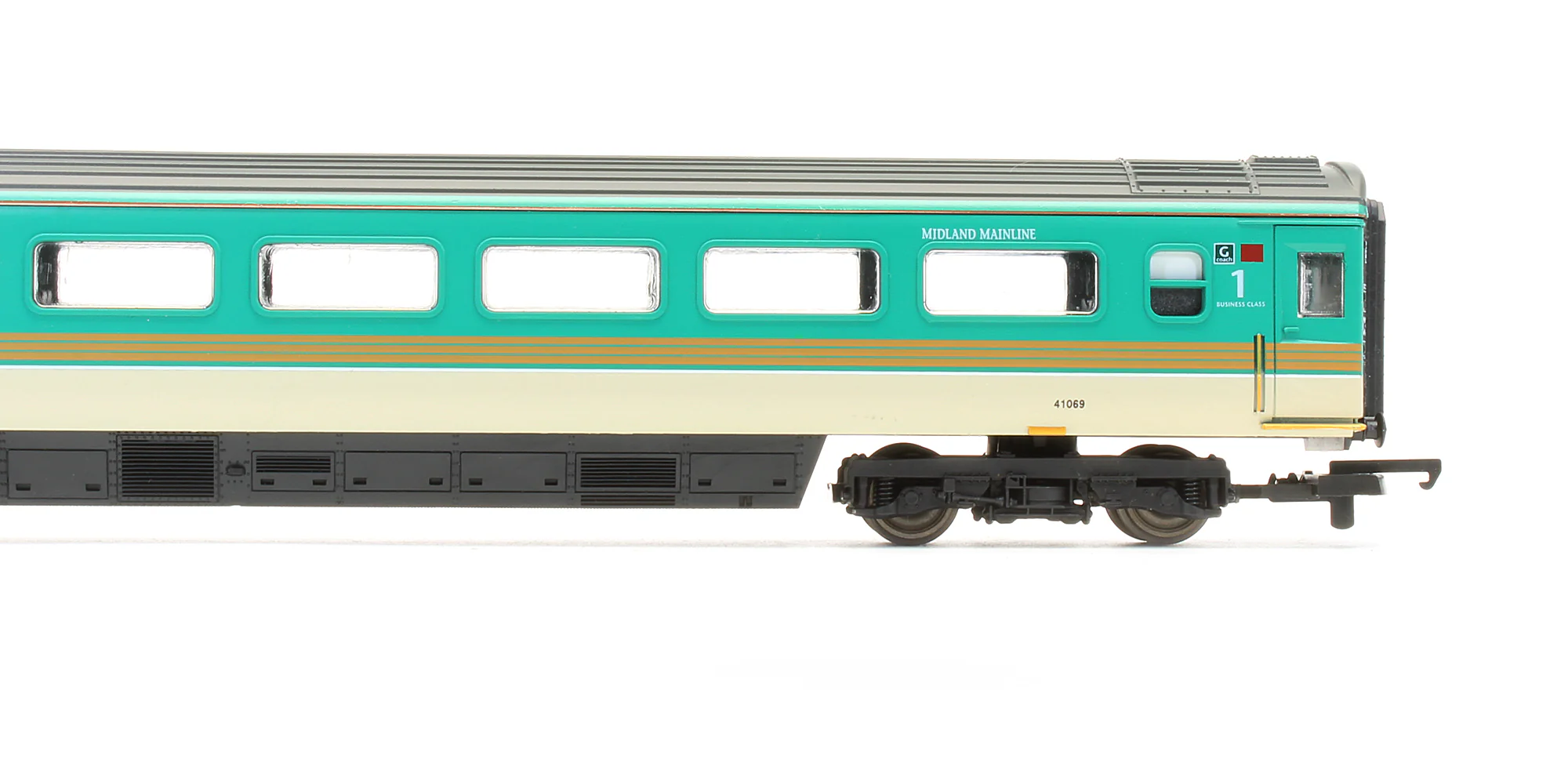 L305411 Pre-Owned Midland Mainline MK3 1st Class Coach MM41069 - Image 3