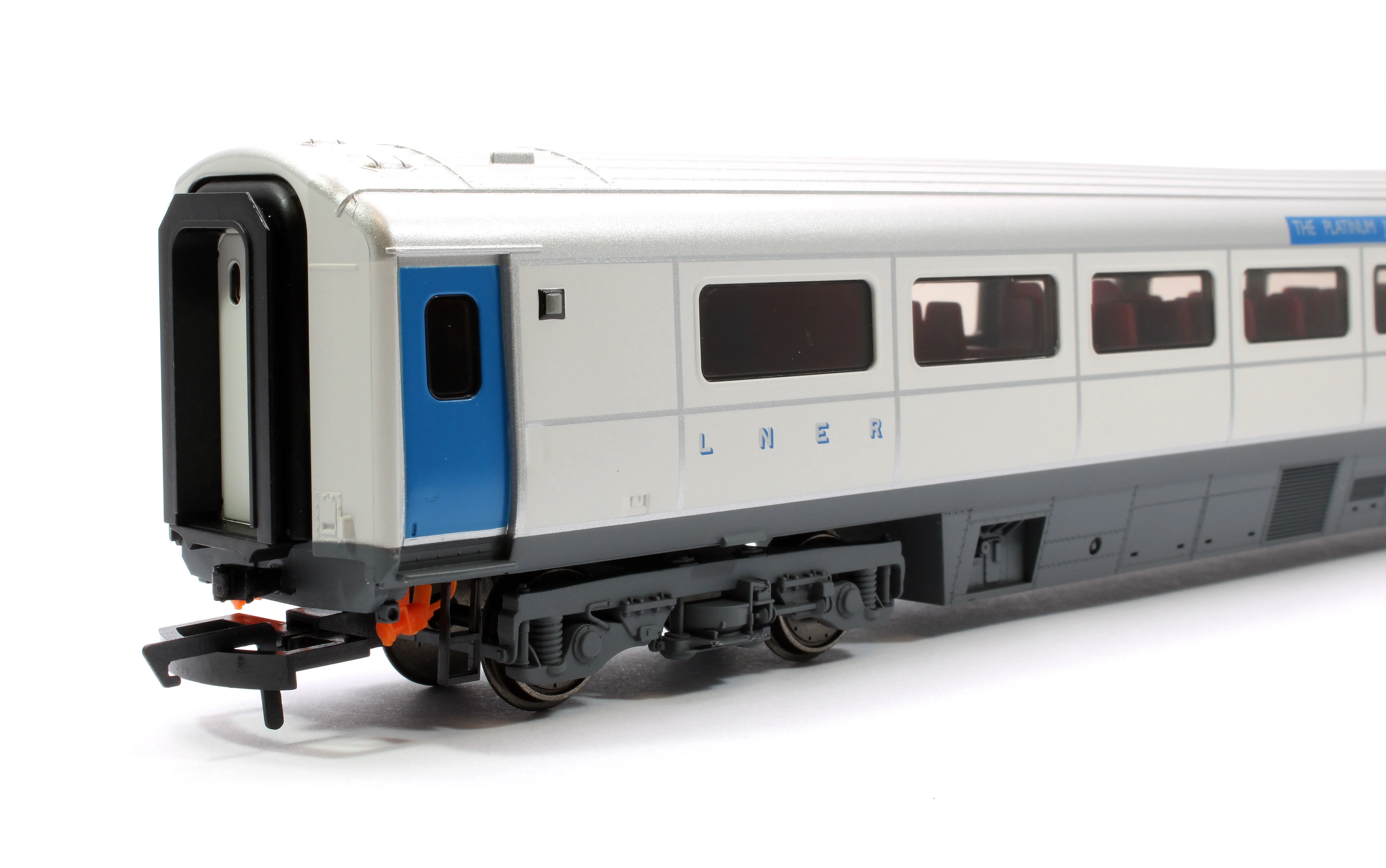 R40355E Pre-Owned Mk3 Sliding Door Trailer First Disabled Platinum Jubilee of HM Queen Elizabeth II ER0012 - Image 5
