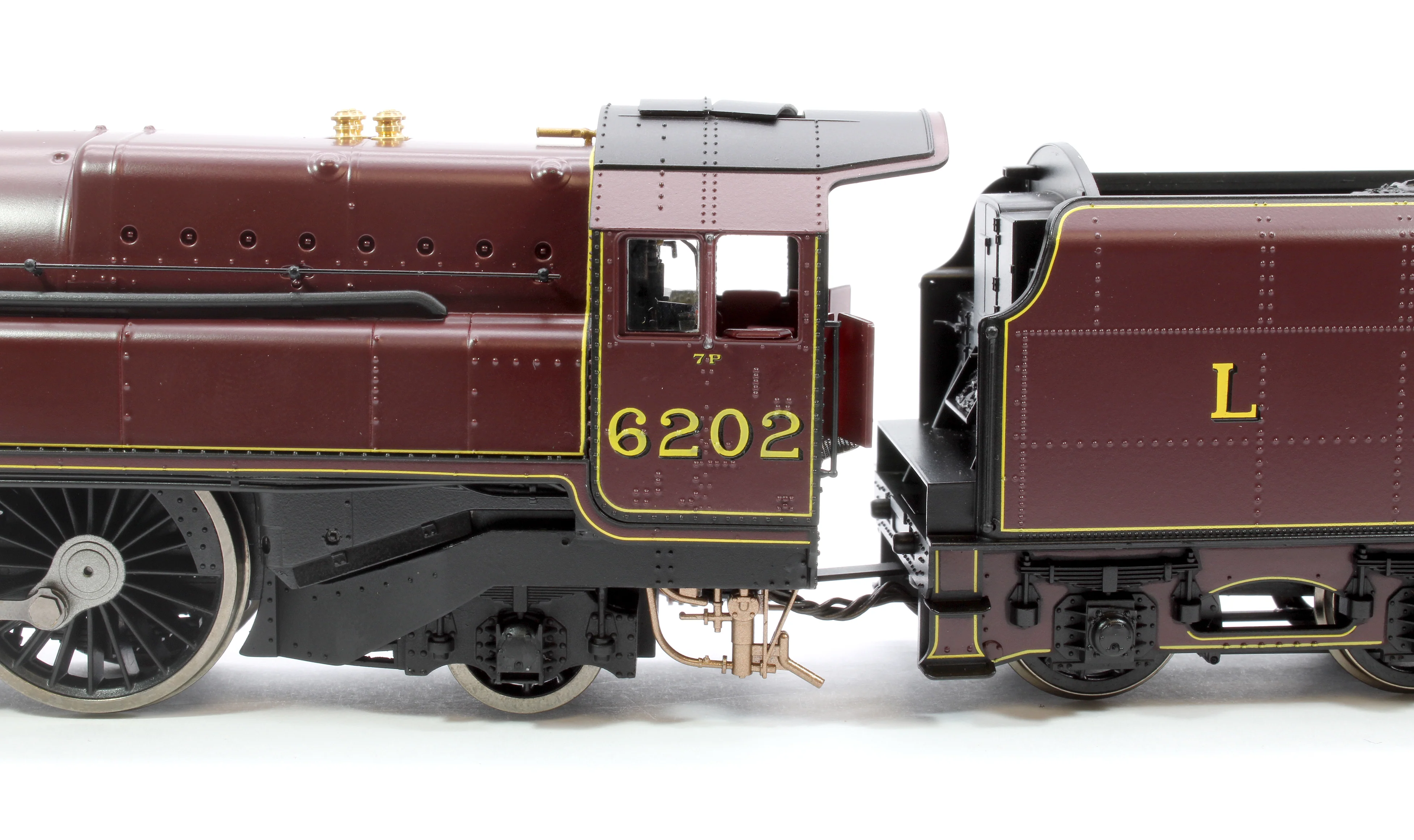 R30134 Pre-Owned Princess Royal Class 'The Turbomotive' 4-6-2 LMS Crimson Lake 6202 Steam Locomotive - Image 7