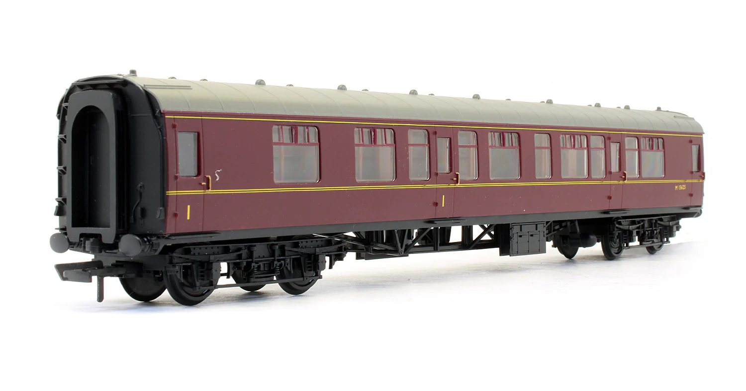Pre-Owned R4350 RailRoad BR Mk1 Composite Coach - BR Maroon M15625 - Image 2