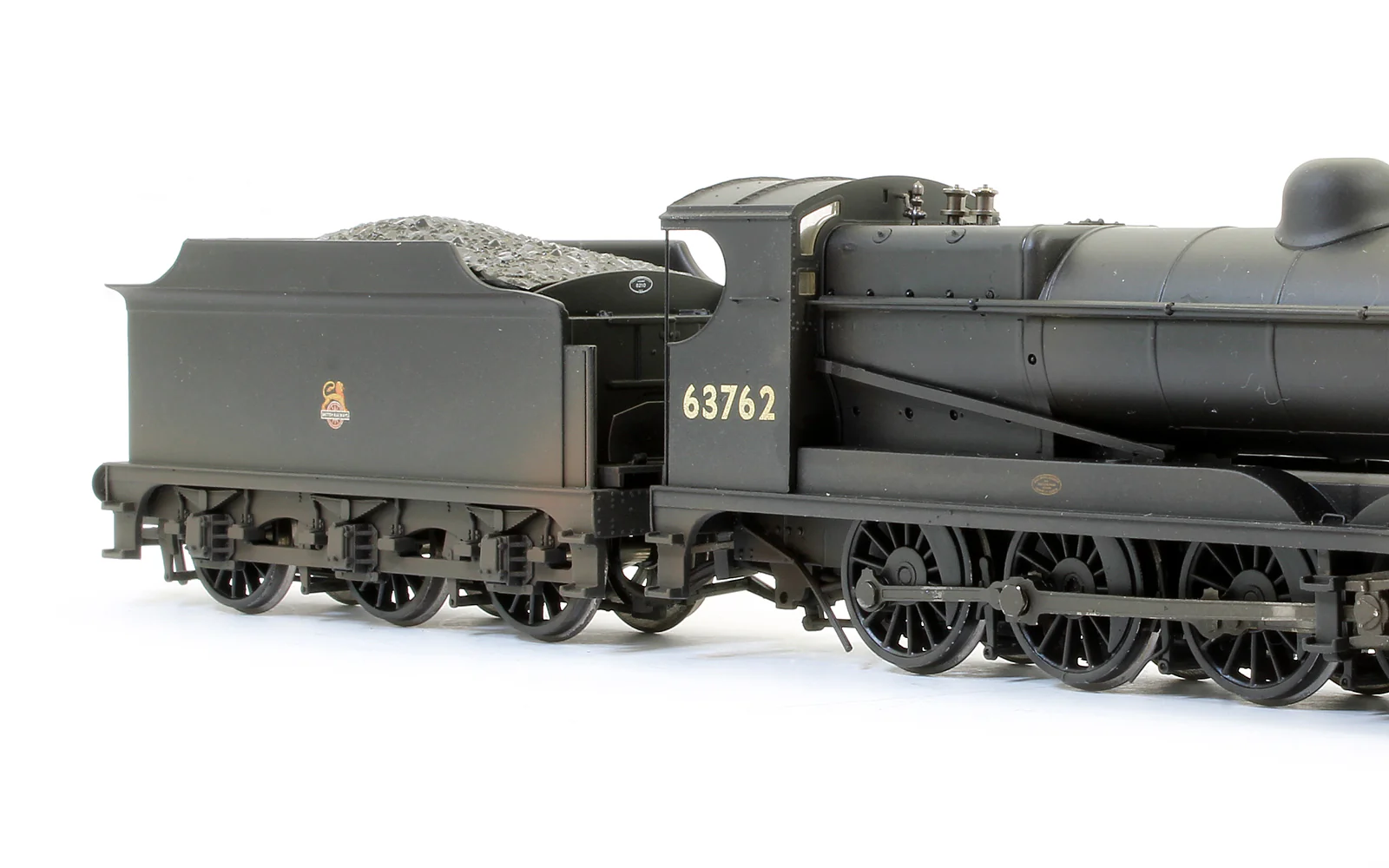 31-004A Robinson Class 04 63762 BR Black Early Emblem Steam Locomotive - Weathered - Image 3