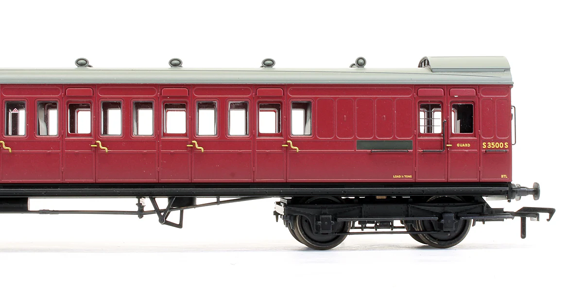 Pre-Owned 39-602 SE&CR 60' Birdcage Brake Third Lavatory Coach BR Crimson 'S3500S' - Image 3