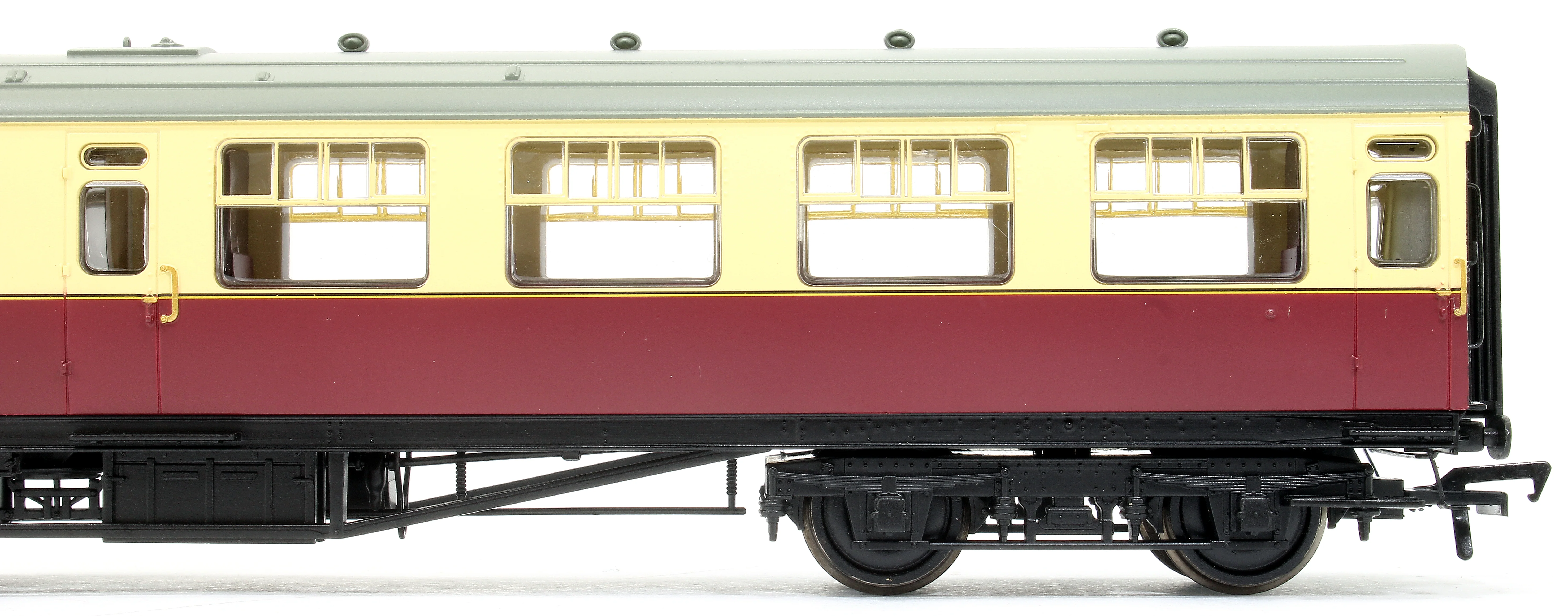 Pre-Owned 34-727 SR Bulleid Brake Third Semi-Open 15'' Vents BR Crimson & Cream No.S4005 - Image 5