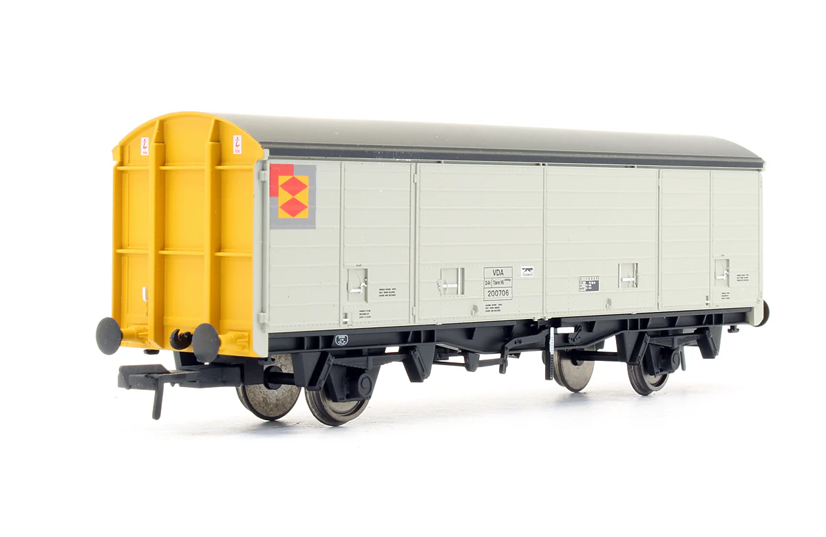 Pre-Owned 38-147 VDA Sliding Door Box Van BR Railfreight Distribution