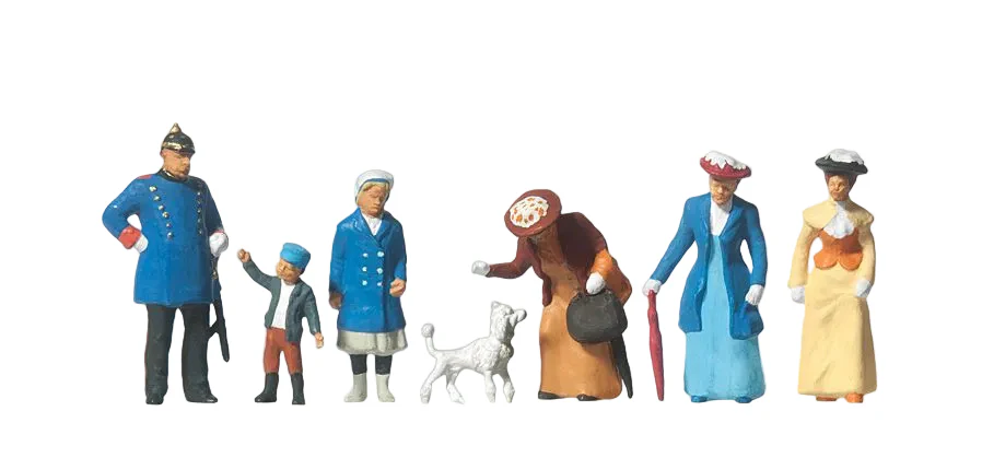 PR12131 Passers By & Policeman 1900 (6) Exclusive Figure Set