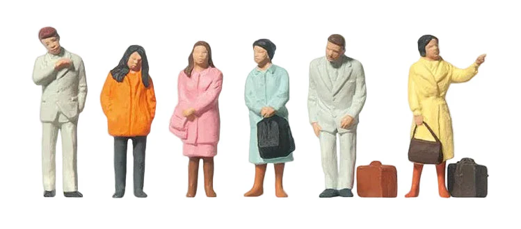 PR14121 Waiting Travellers (6) Standard Figure Set