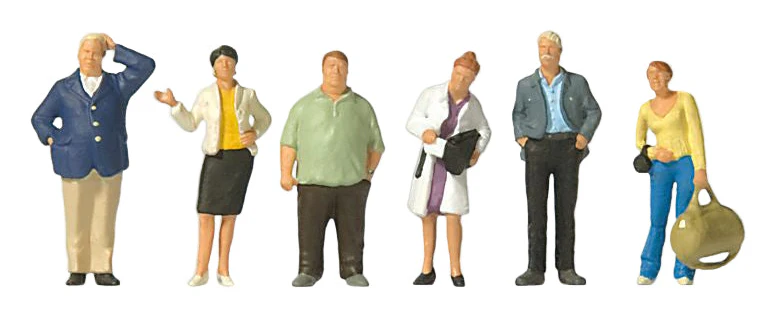 PR10734 Waiting Train Travellers (6) Exclusive Figure Set