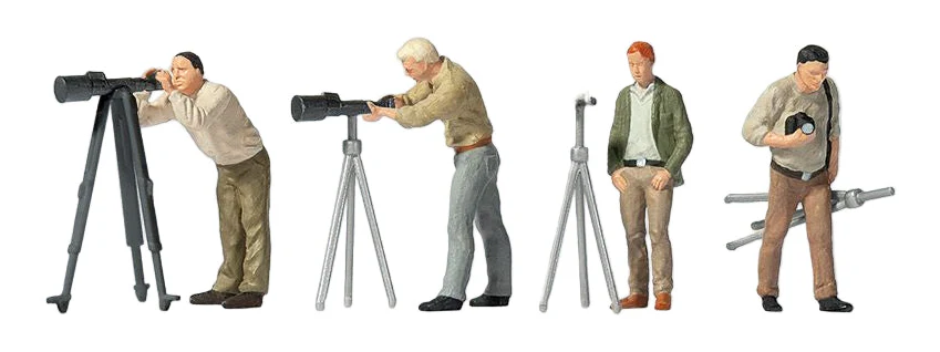 PR10804 Photographers (4) with Tripods Exclusive Figure Set