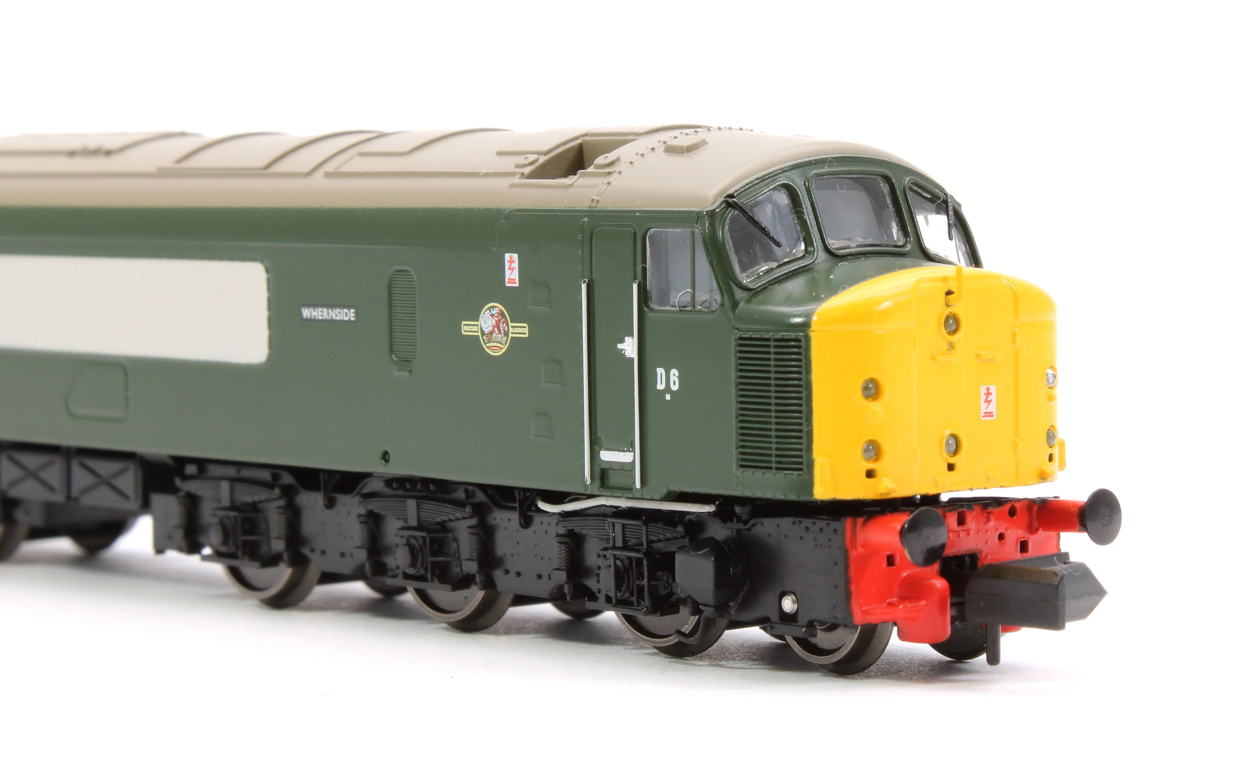 948005 Class 44 6/D6 "Whernside" BR Green Full Yellow Ends Diesel Locomotive - Image 9