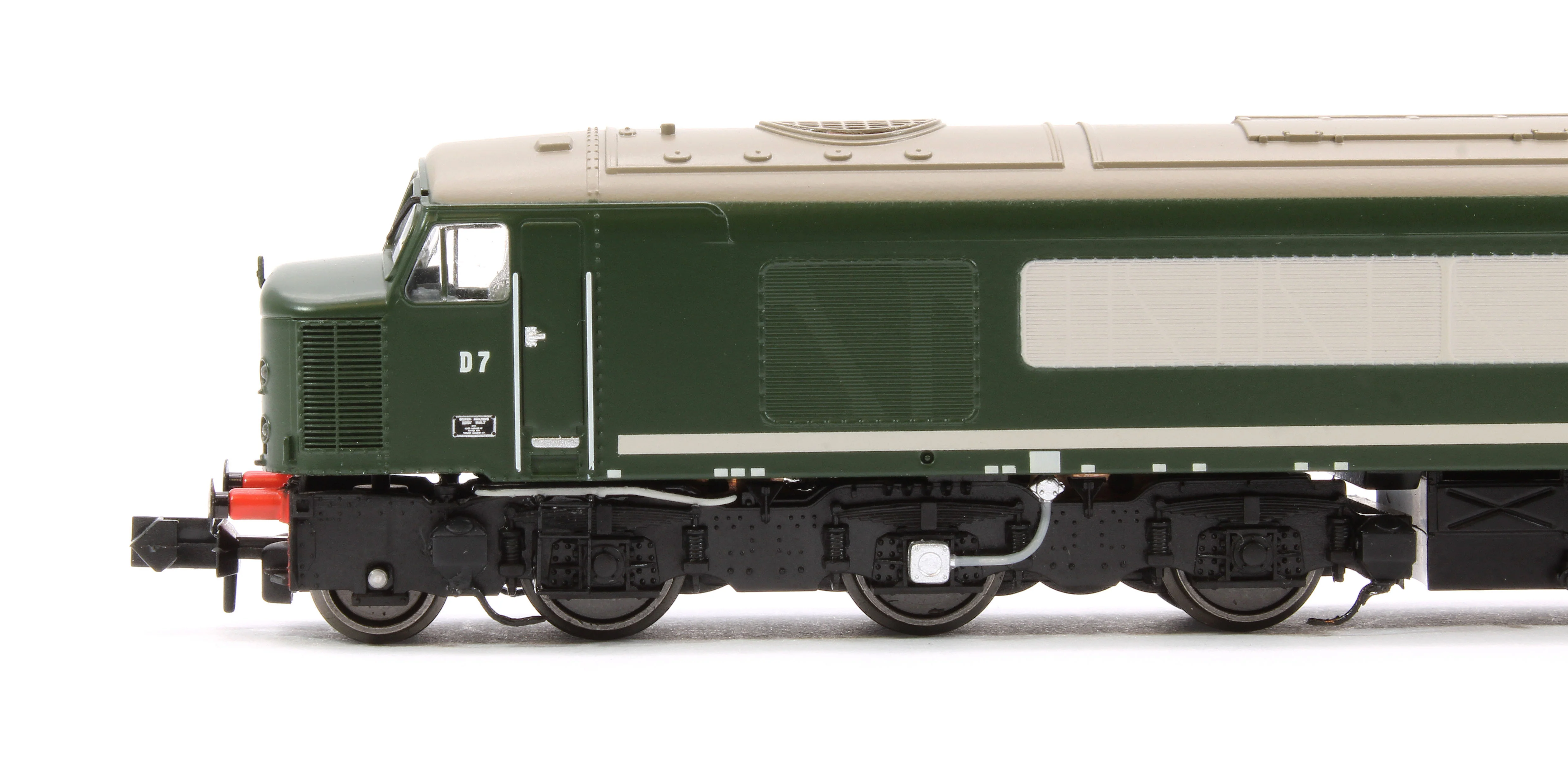 948502 Class 44 D7 "Ingleborough" Plain BR Green Diesel Locomotive (DCC Sound) - Image 6