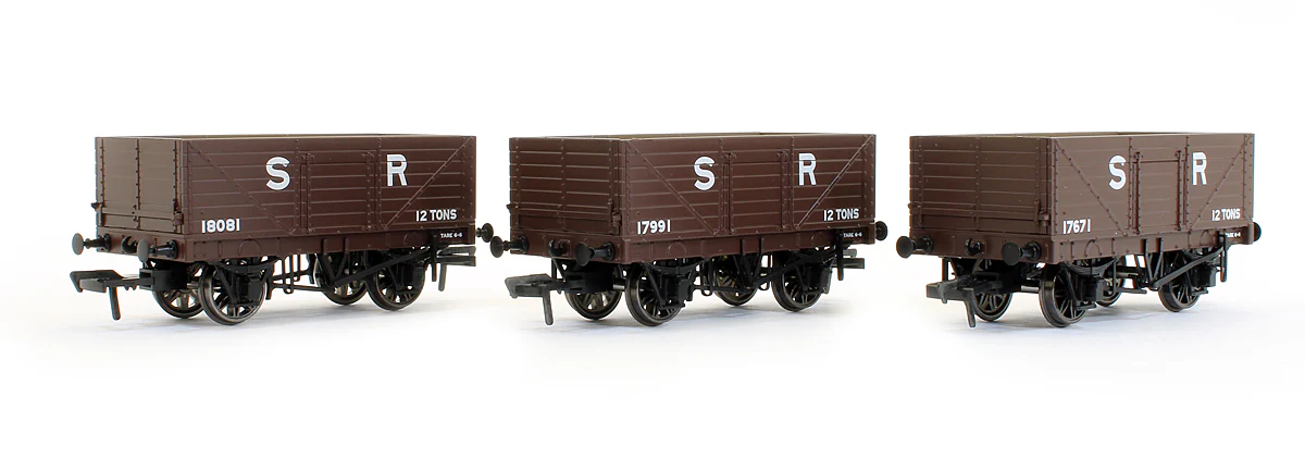 967237 Set of 3 SECR 12 Ton 7 Plank Mineral Wagons (SR Diagram 1358) - SR Brown Livery