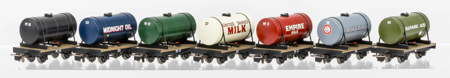 990102 Cylindrical Tank - Plain Green No.17 - Image 2