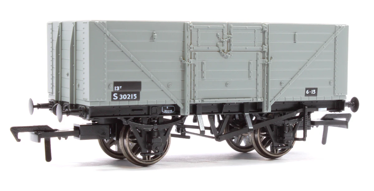 940021 Southern Railway 8 Plank Open Wagon D1379 No.S30215, BR Grey