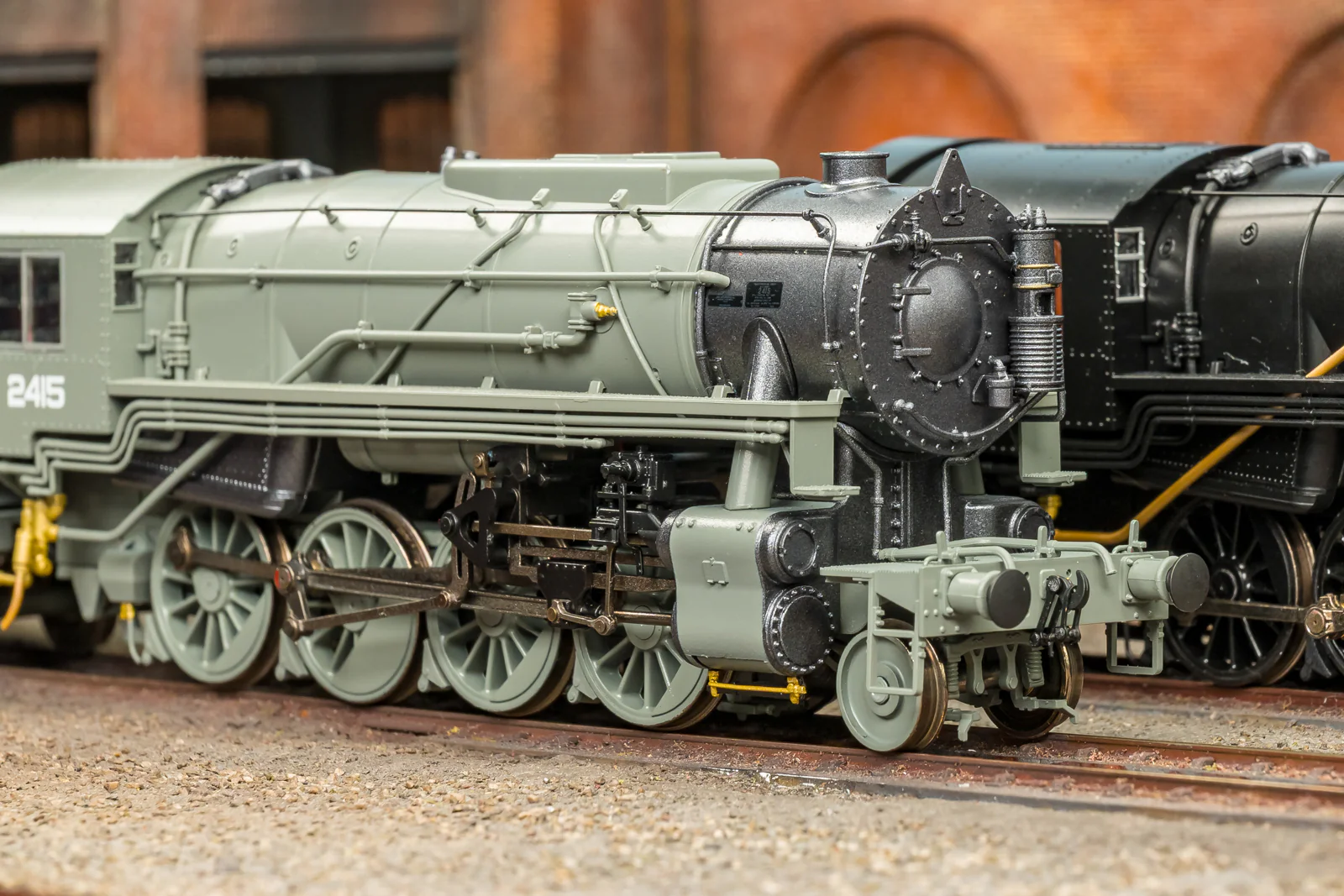 926502 USATC S160 2-8-0 LMS Wartime Dark Grey U.S.A on Tender No.2415 Steam Locomotive - DCC Sound - Image 3