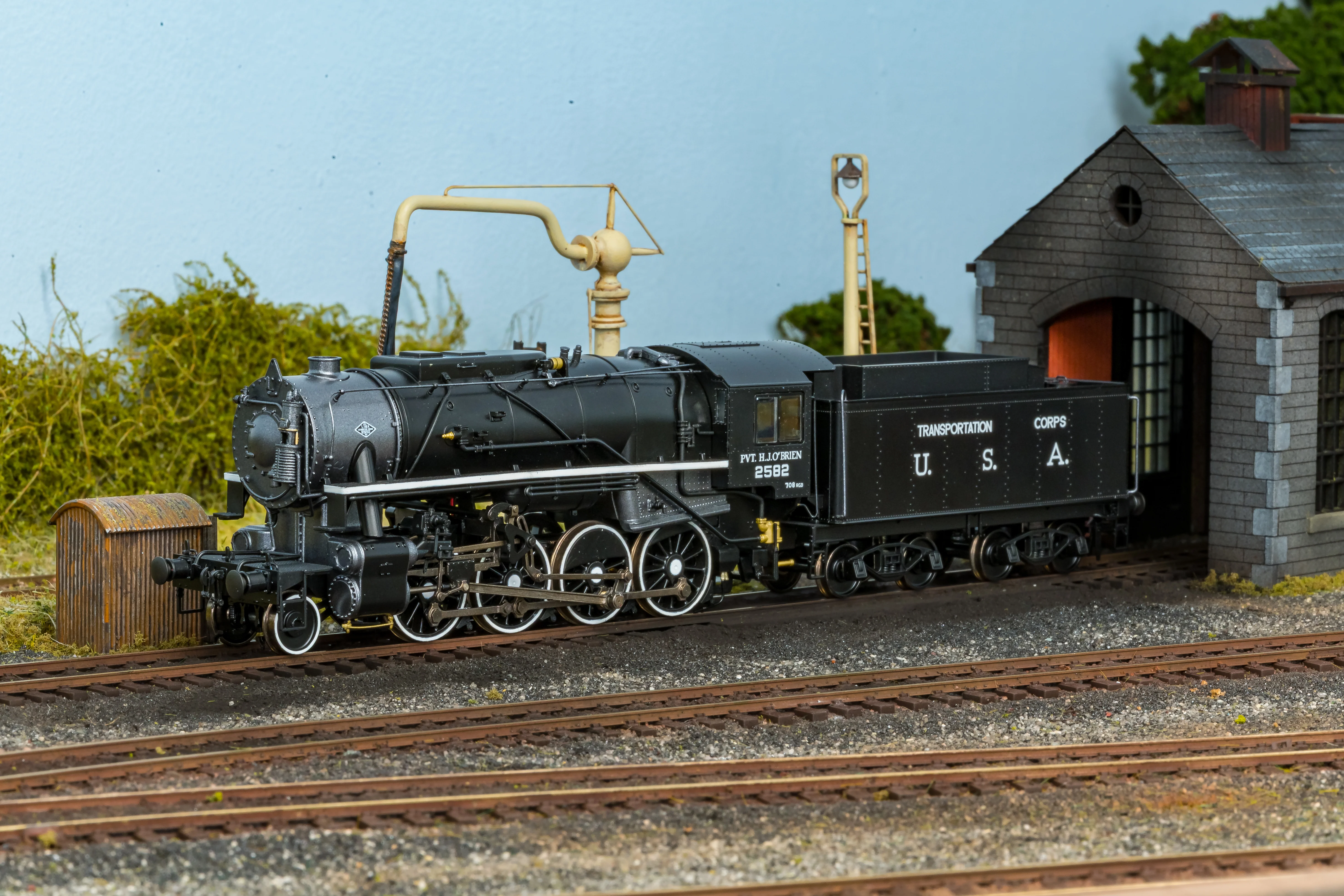 926513 USATC S160 2-8-0 'Pvt. H.J. O’Brien' Black with Transportation Corps U.S.A. on Tender No.2582 Steam Locomotive - DCC Sound - Image 3