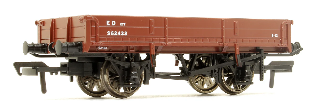 928010 SECR Dia. 1744 2 plank No. S62433, SR red oxide with BR(S) number