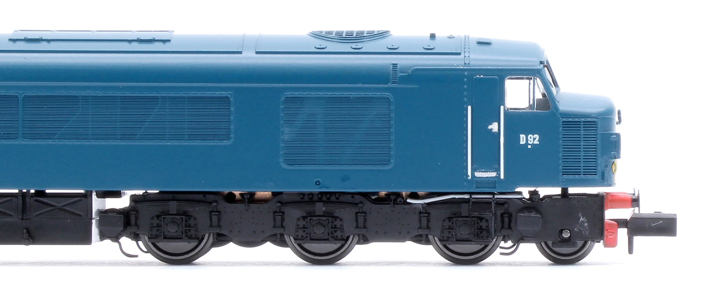 948104 Class 45 D92 BR Early Blue With Small Yellow Panels Diesel Locomotive - Image 9