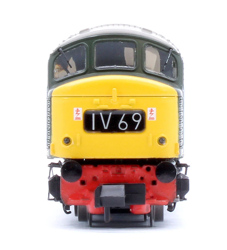948203 Class 46 D138 BR Green With Full Yellow Ends Diesel Locomotive - Image 6