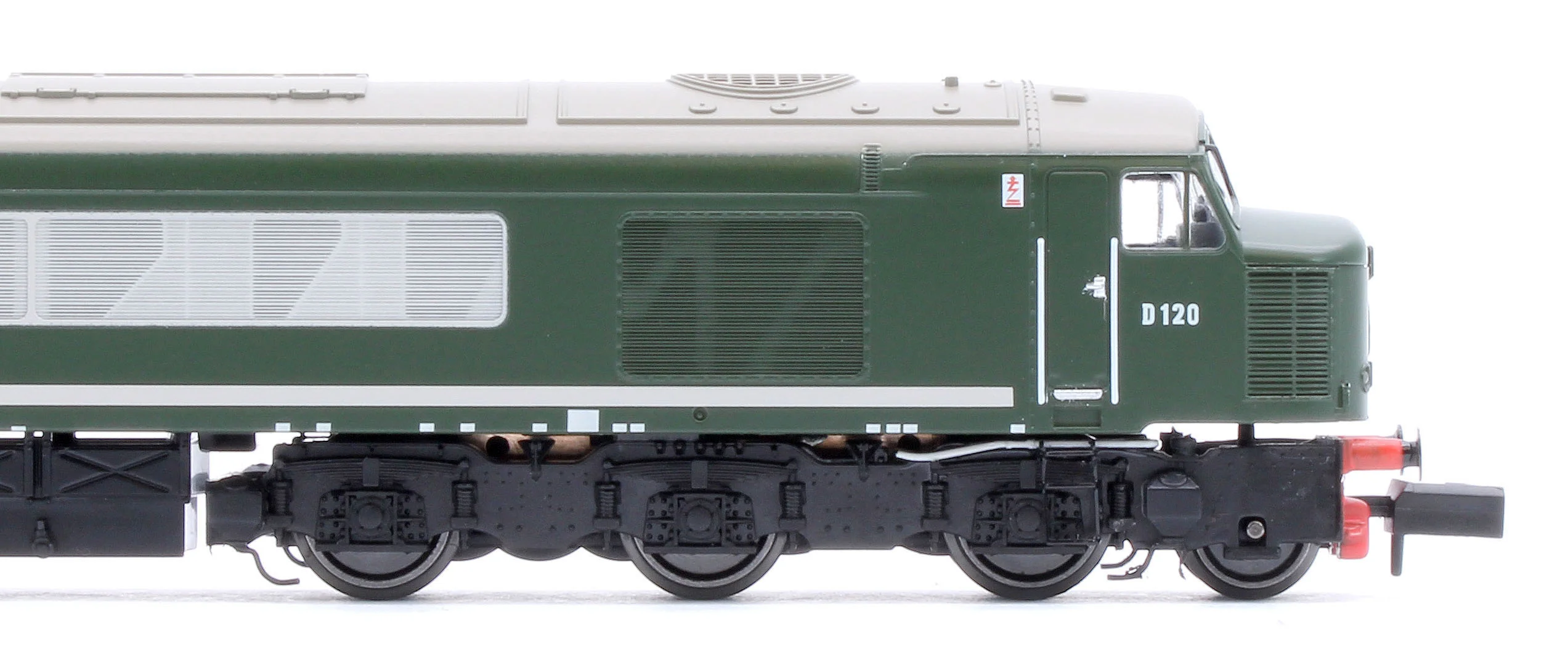 948601 Class 45 D120 Plain BR Green Diesel Locomotive - DCC Sound - Image 9