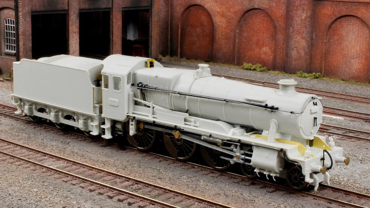 954010 GWR County No.1011 'County of Chester' BR Lined Green Late Crest Steam Locomotive - Image 3