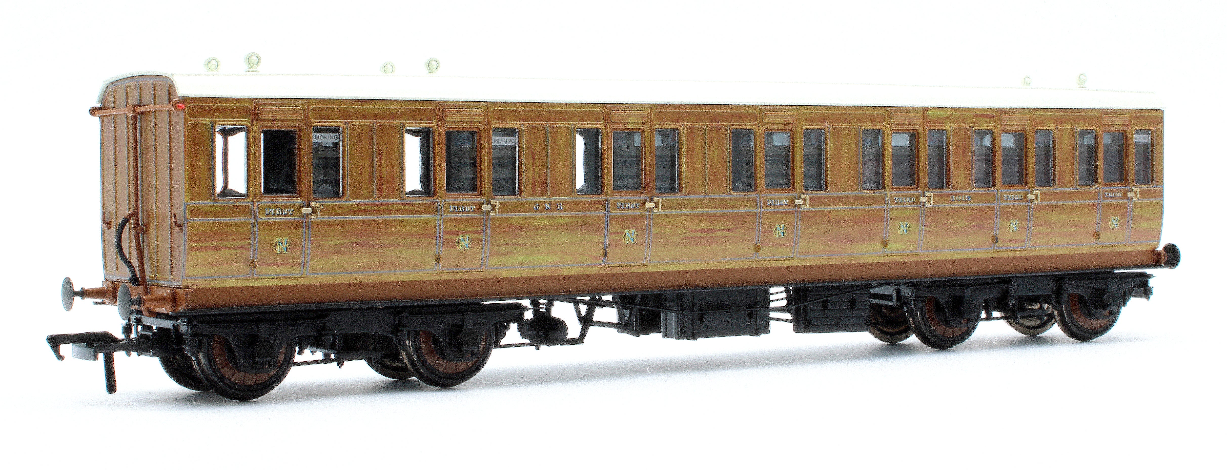 978024 48' GNR ‘Evolution’ Bogie Coach Non-Corridor Composite No.3015 - Image 3
