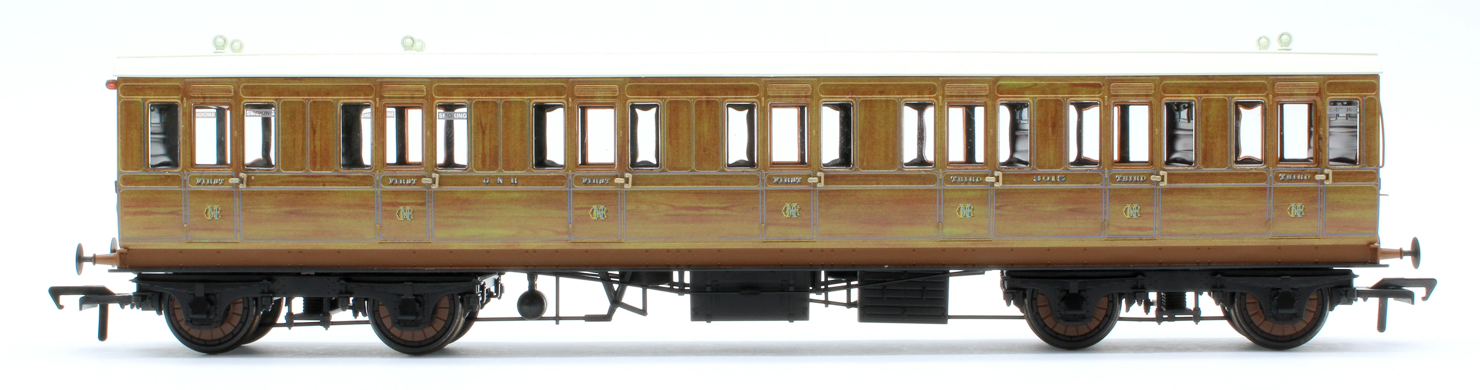 978024 48' GNR ‘Evolution’ Bogie Coach Non-Corridor Composite No.3015 - Image 4
