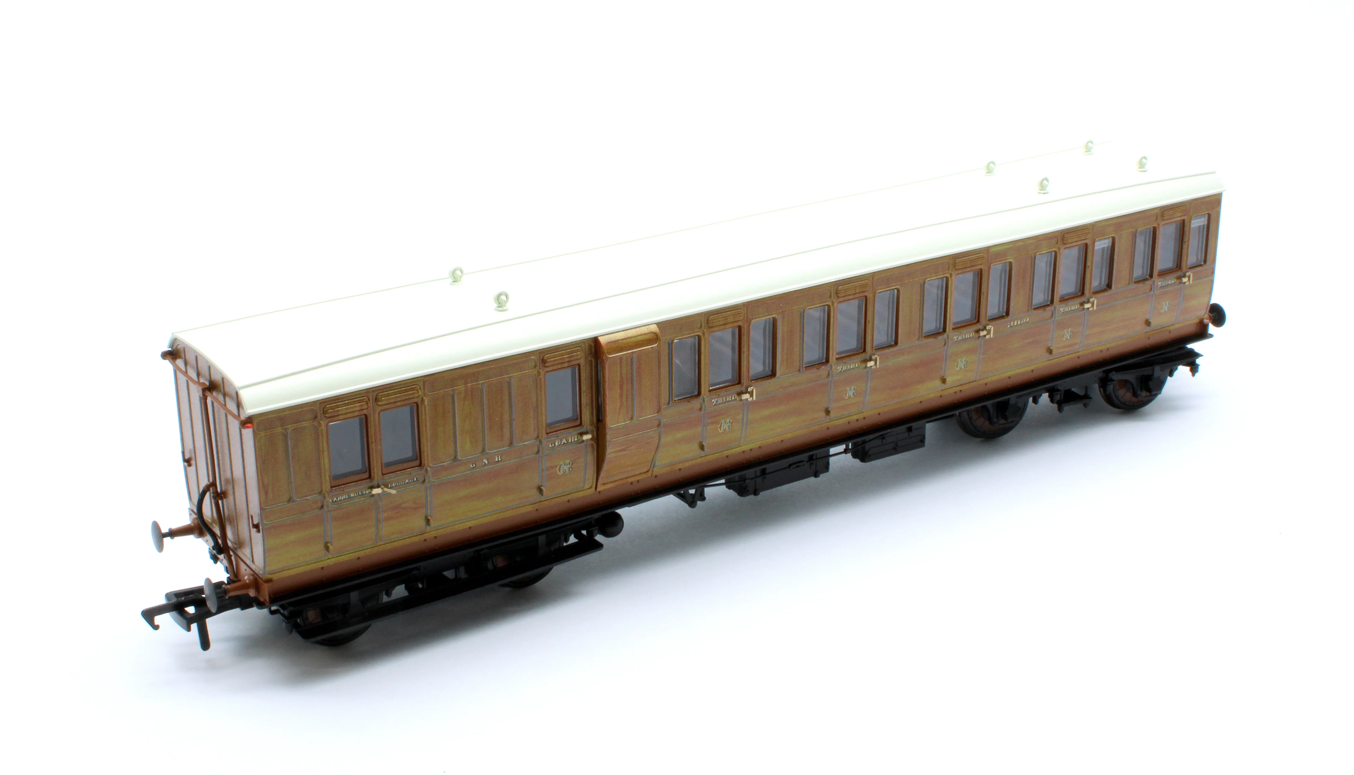 978024 48' GNR ‘Evolution’ Bogie Coach Non-Corridor Composite No.3015 - Image 5