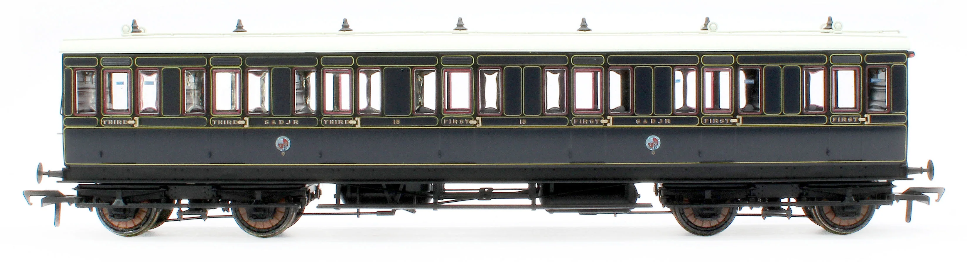 978025 48' SDJR âEvolutionâ Bogie Coach Non-Corridor Carriage No.85, No.71 & No.15 3-Pack - Image 4