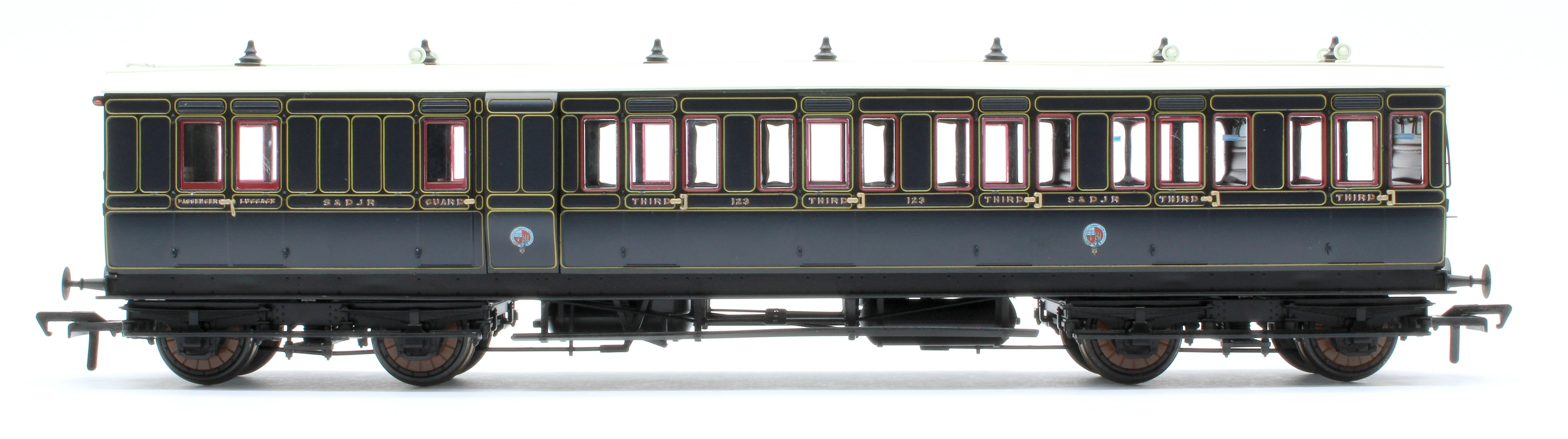 978026 48' SDJR âEvolutionâ Bogie Coach Non-Corridor Brake Third No.123 - Image 4