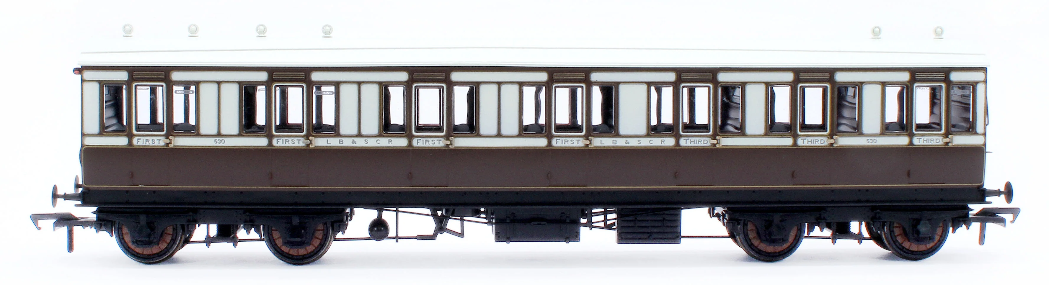 978029 48' LBSCR ‘Evolution’ Bogie Coach Non-Corridor Carriage No.501, No.751 & No.530 3-Pack - Image 10