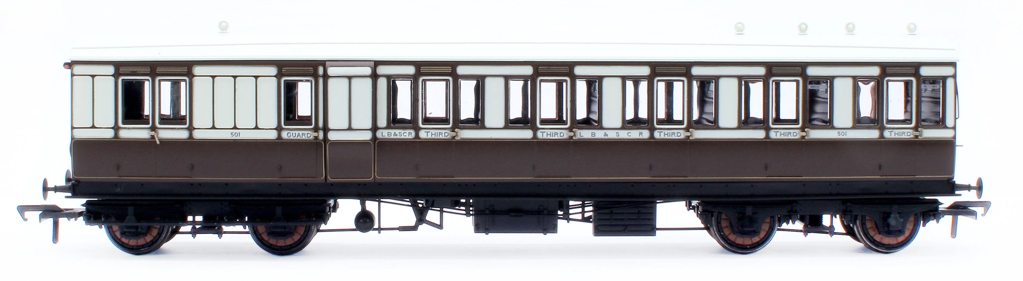 978029 48' LBSCR ‘Evolution’ Bogie Coach Non-Corridor Carriage No.501, No.751 & No.530 3-Pack - Image 4