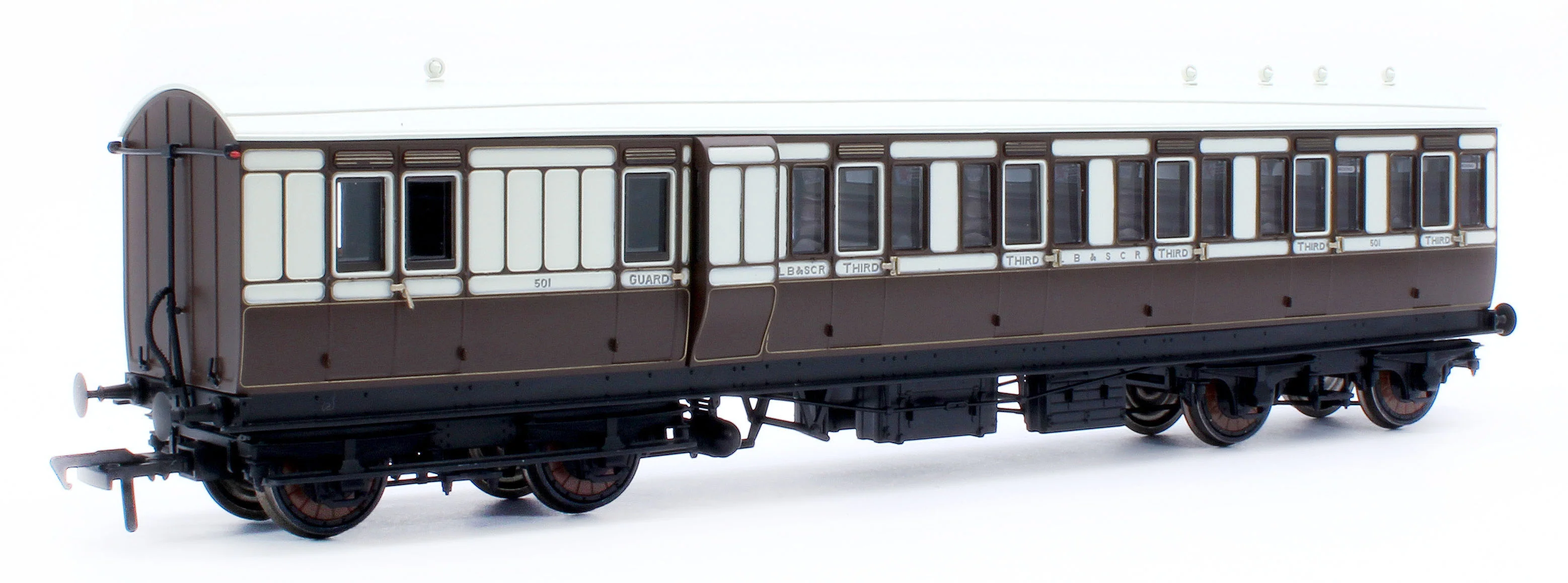 978029 48' LBSCR ‘Evolution’ Bogie Coach Non-Corridor Carriage No.501, No.751 & No.530 3-Pack - Image 5