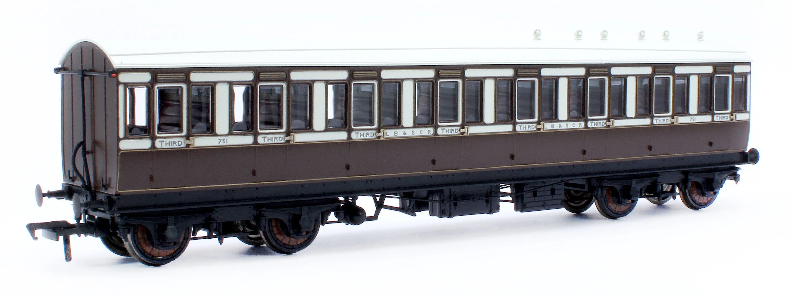 978029 48' LBSCR ‘Evolution’ Bogie Coach Non-Corridor Carriage No.501, No.751 & No.530 3-Pack - Image 8