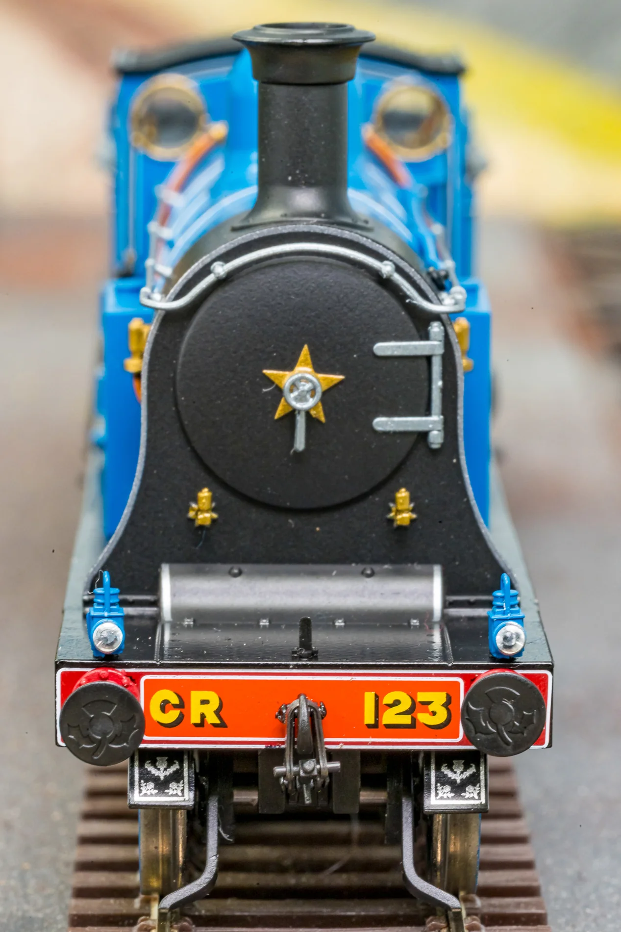 982501 Caledonian Railway Single 4-2-2 Caledonian Blue No.123 (Railtour Condition) Steam Locomotive - DCC Sound - Image 4