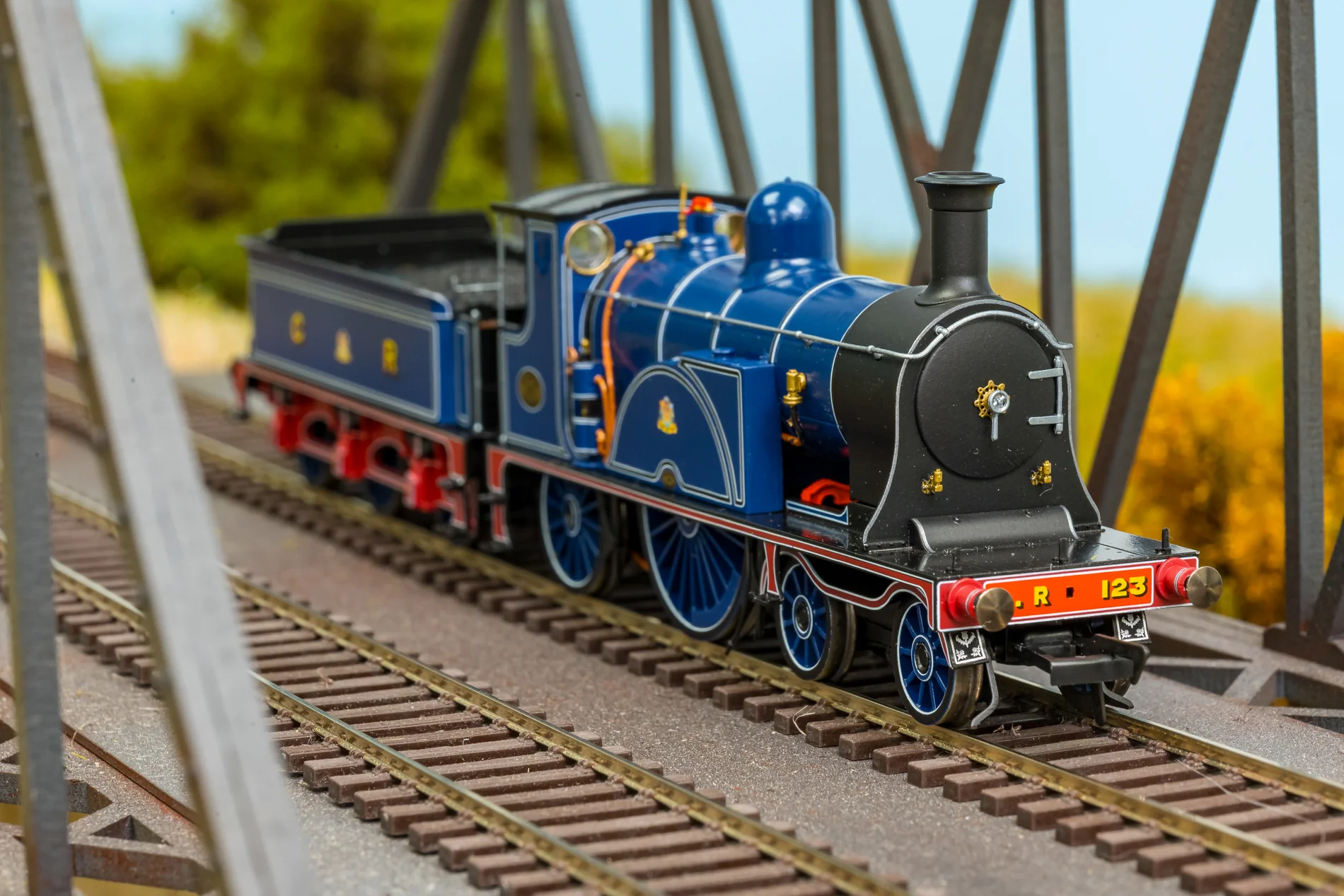 982505 Caledonian Railway Single 4-2-2 CR Dark Blue No.123 Steam Locomotive - DCC Sound - Image 4