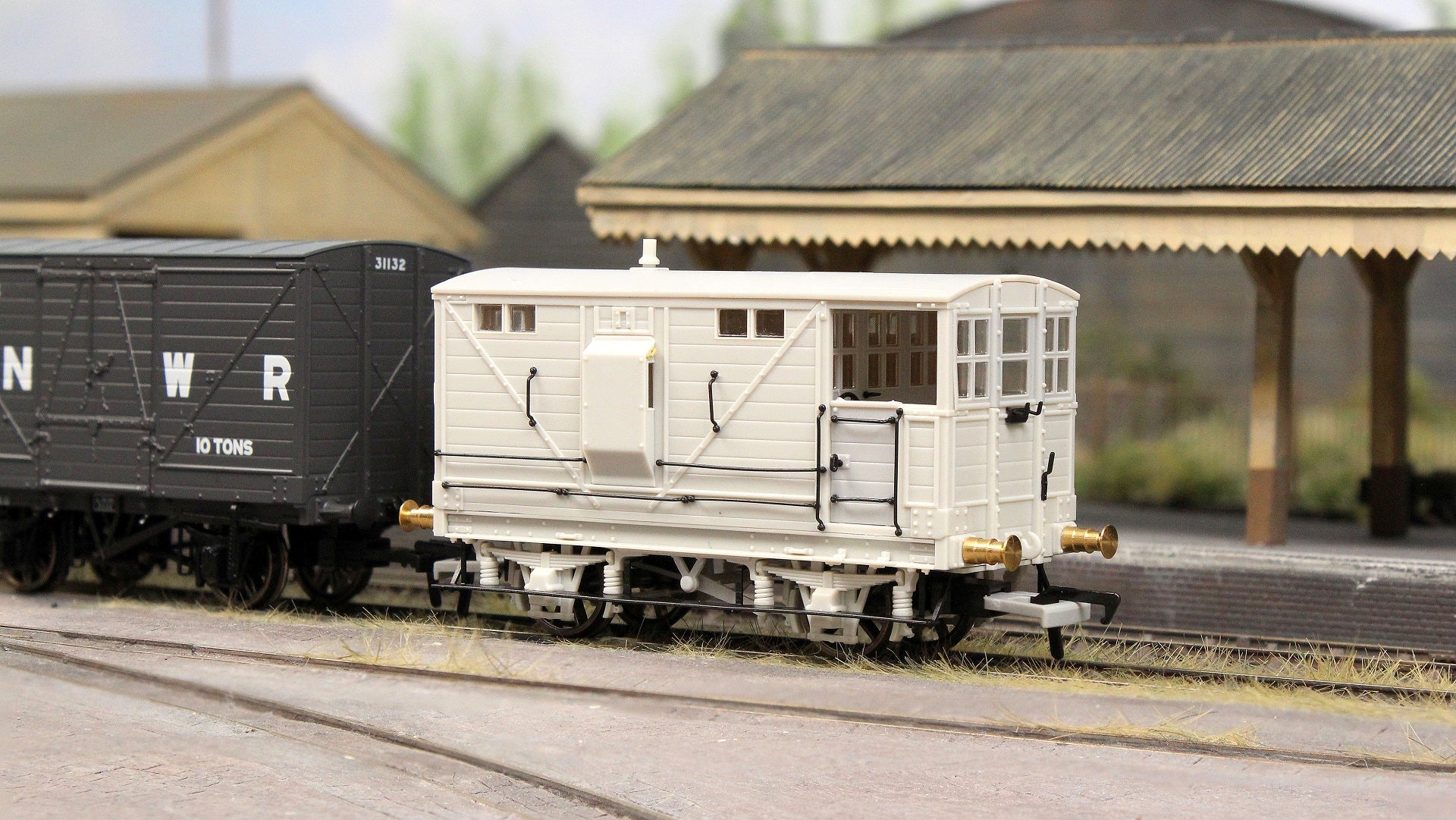 987015 LNWR D17b Brake - Police Blue No.K-9 - Image 4