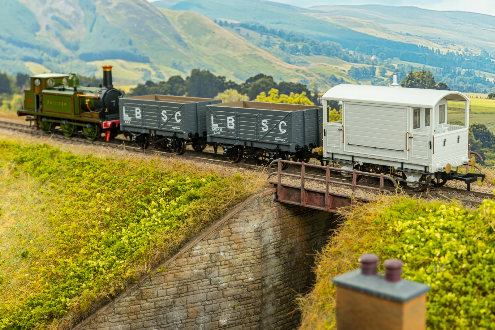 994005 LBSC 4 Wheel Brake Van - SR (Pre-36) No.55812 - Image 5