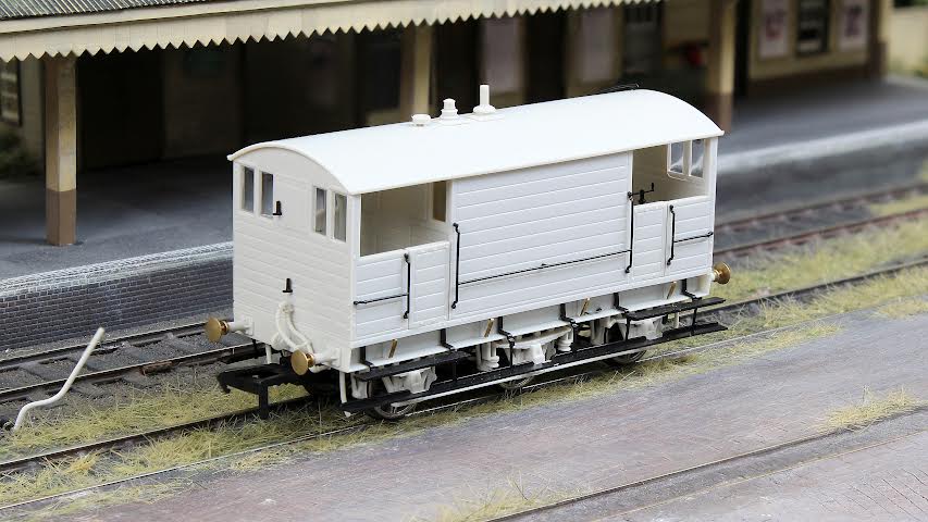 975006 GCR 15T 6w Brake - LNER Bauxite pre-1936 No.136988 - Image 2