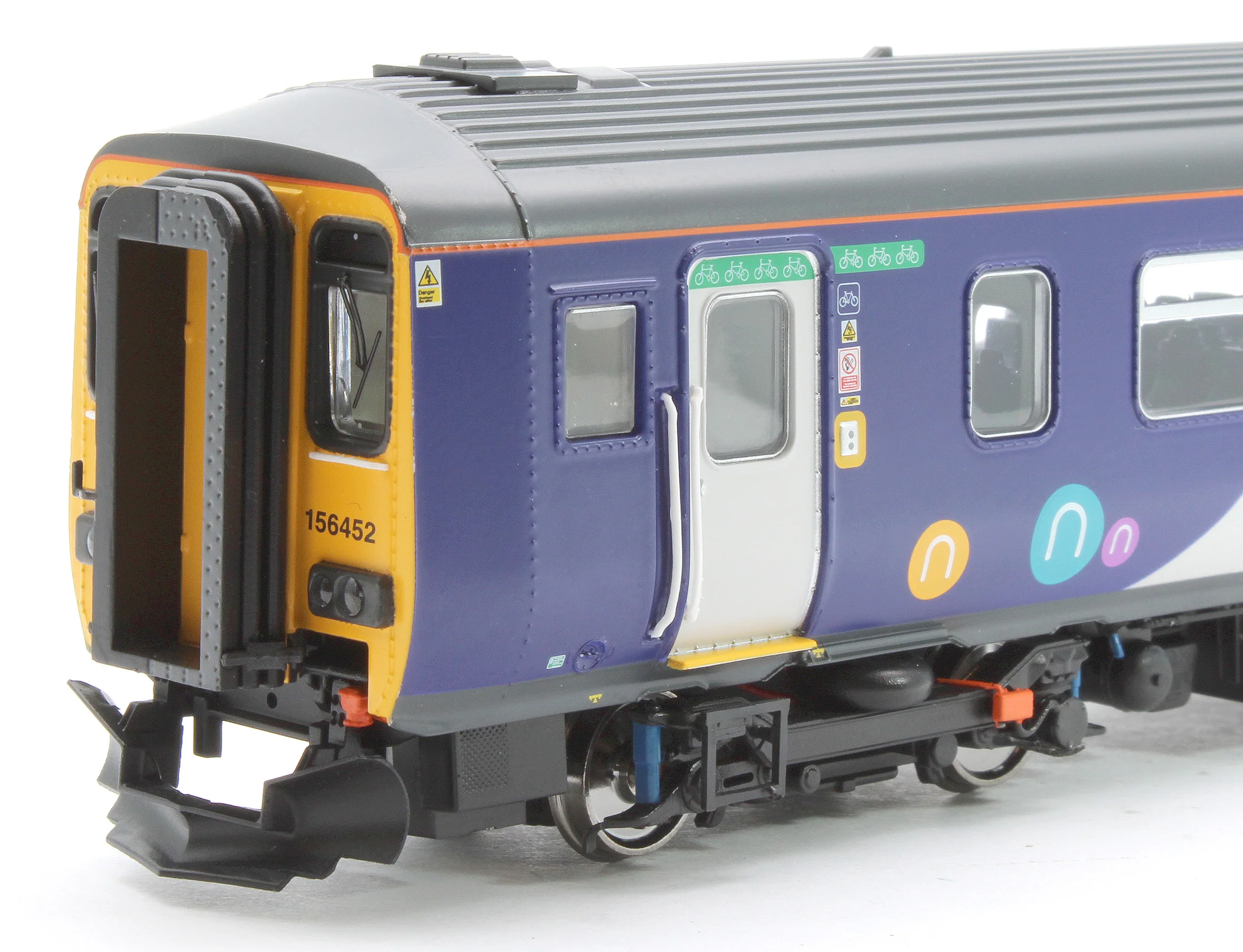 RT156-411 Class 156 Northern White Livery 2 Car DMU '156452' - Image 6