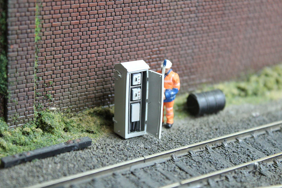 BSRB2DLGOPEN Relay Box 2 Door - OPEN - Light Grey