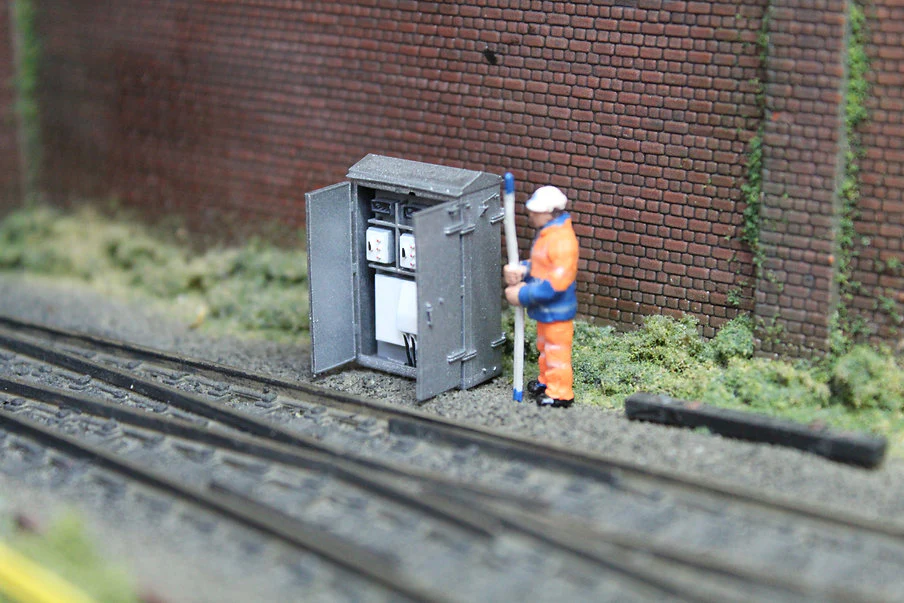 BSRBGALVOP Relay Box 4 Door - OPEN - Galv Grey