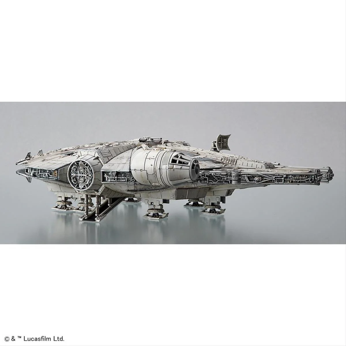 01211 Bandai Star Wars Millennium Falcon: The Last Jedi (1:144 Scale) Model Kit - Image 7