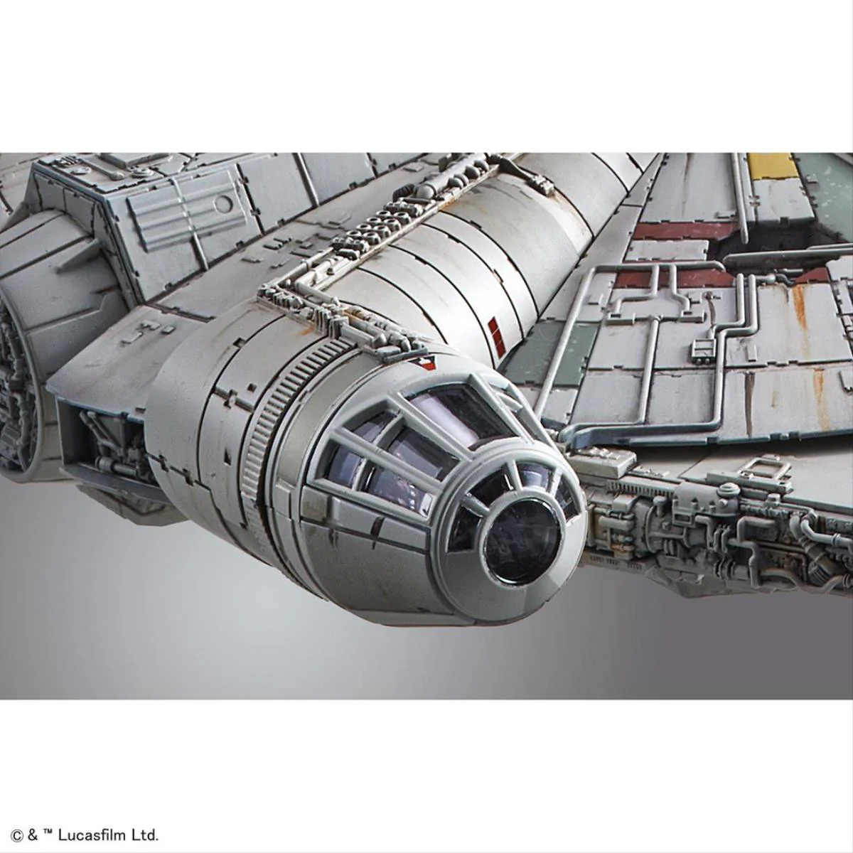 01211 Bandai Star Wars Millennium Falcon: The Last Jedi (1:144 Scale) Model Kit - Image 9