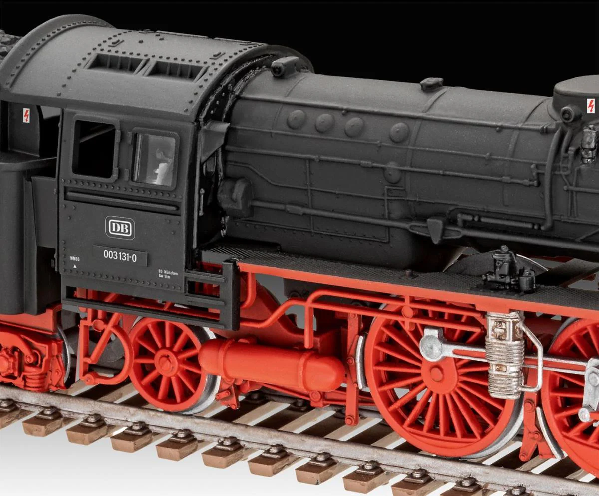 002166 German BR03 Locomotive with Tender (1:87 Scale) Model Kit - Image 5