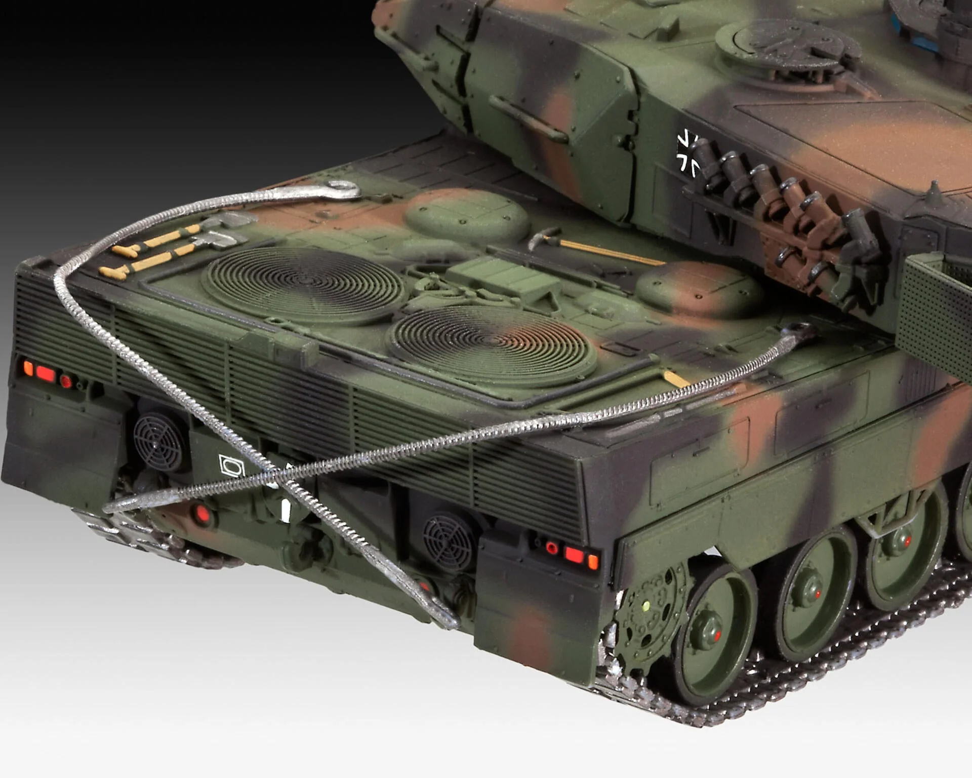 03180 Leopard 2 A6/A6M Model Kit - Image 4