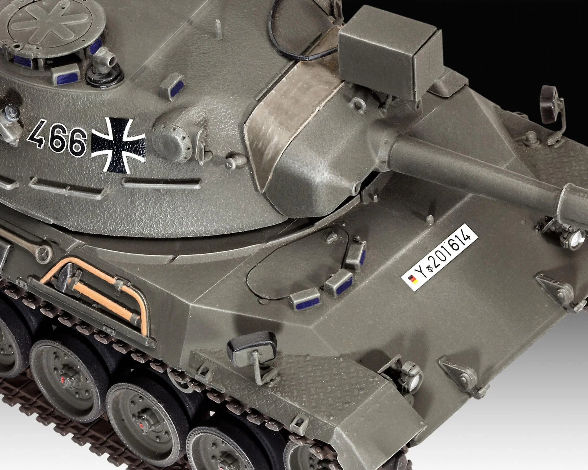 03240 Leopard 1 Model Kit - Image 6