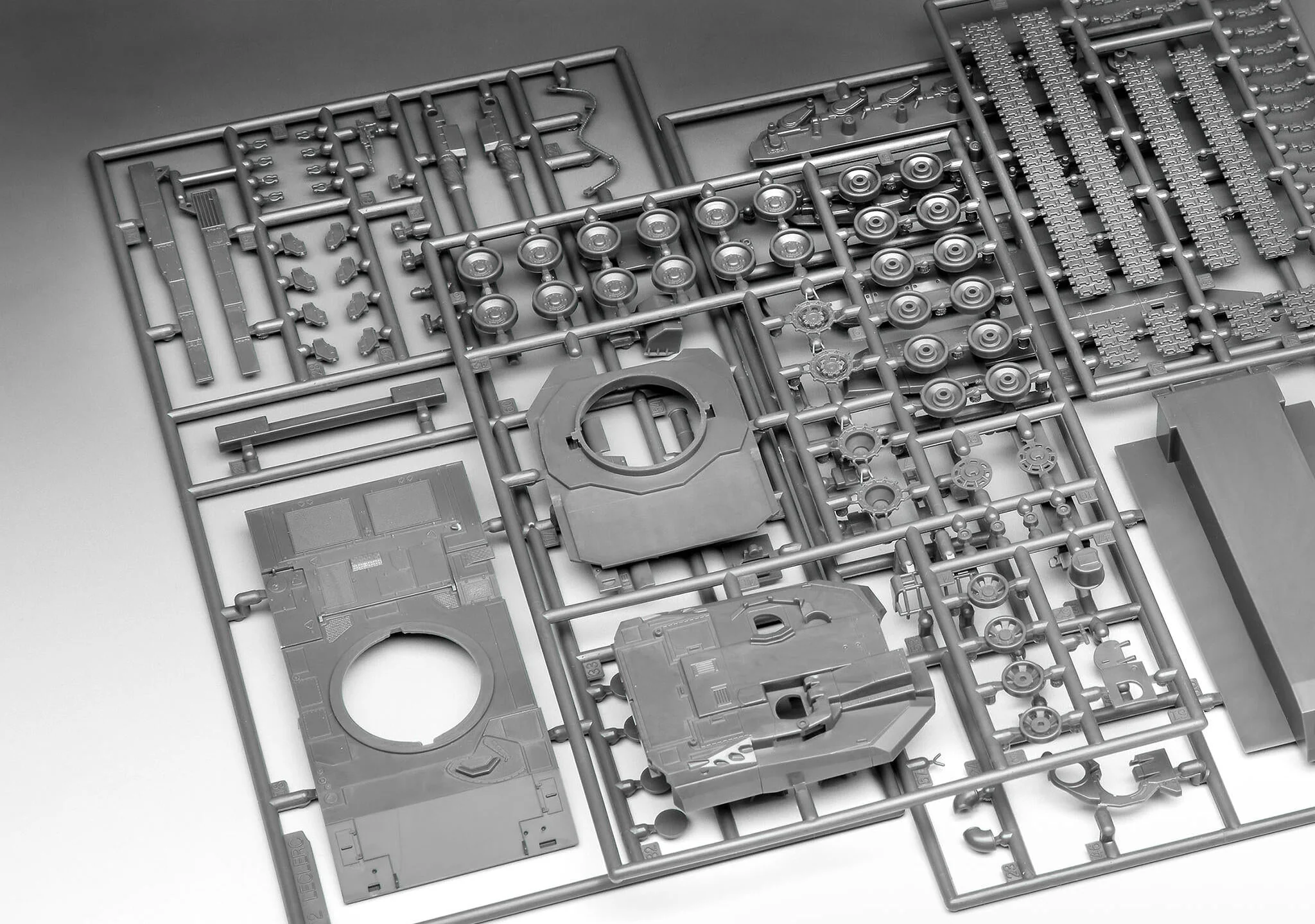 03341 Leclerc (T.5) Model Kit - Image 6