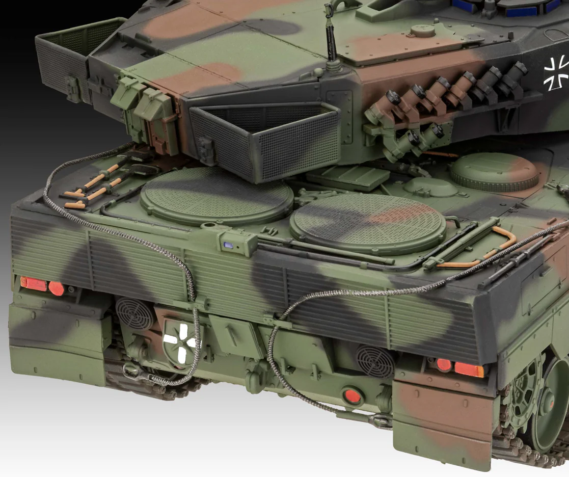 03342 German Leopard 2 A6M+ (1:35 Scale) Model Kit - Image 5