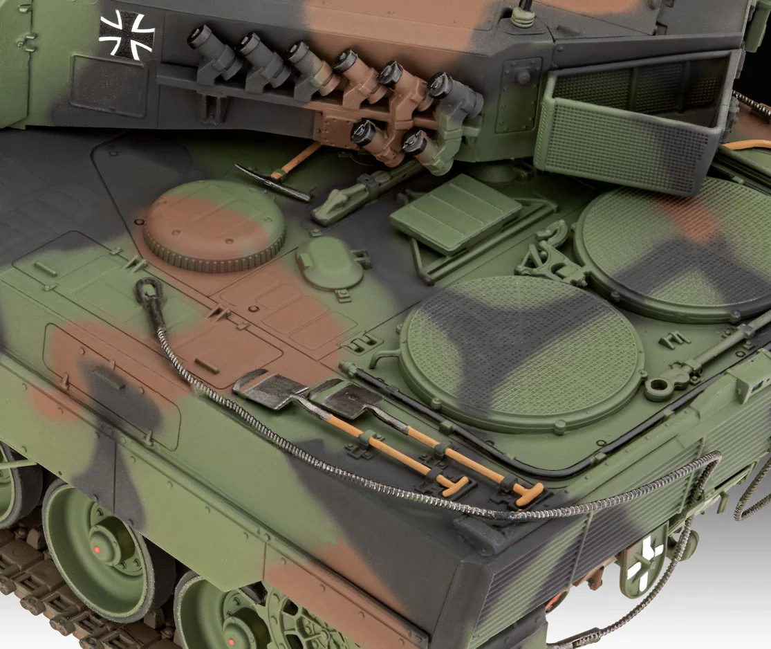 03342 German Leopard 2 A6M+ (1:35 Scale) Model Kit - Image 7